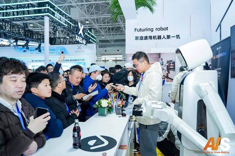 从200+中外品牌中脱颖而出:未来不远机器人为何成ai show焦点?